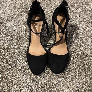 Christian siriano black heels